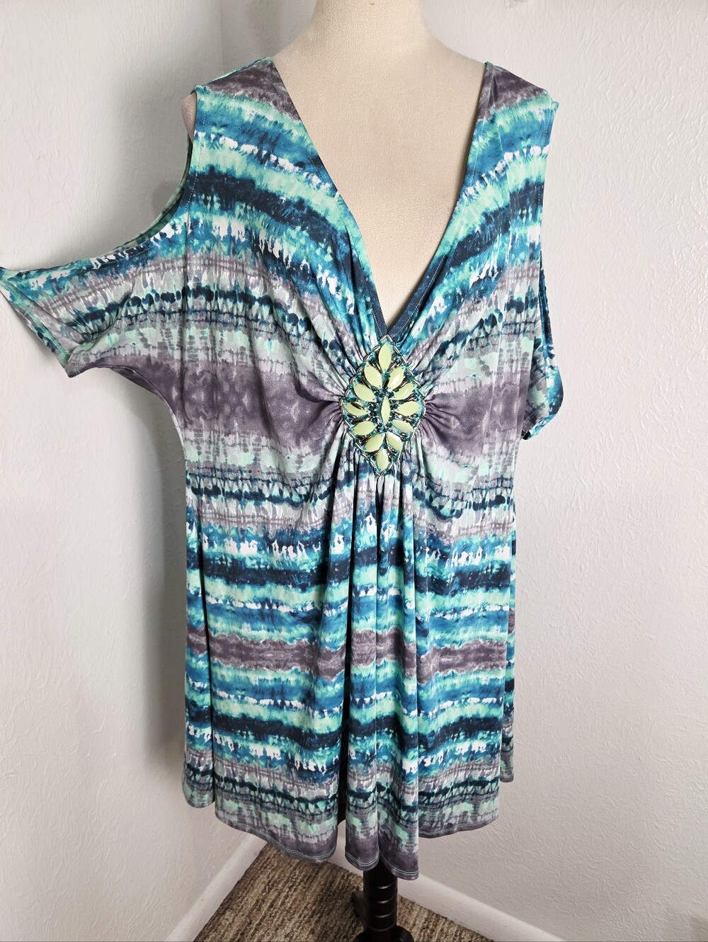 VENUS Teal, Blue, Purple Cold-Shoulder Dress with Rhinestones, Size 3X - Picture 3 of 11